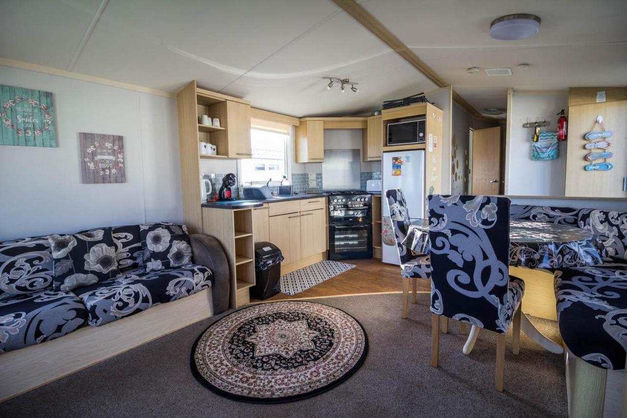 Hotel Lovely Caravan With Wifi At Broadland Sands In Suffolk Ref 20035Bs Hopton on Sea Exteriér fotografie